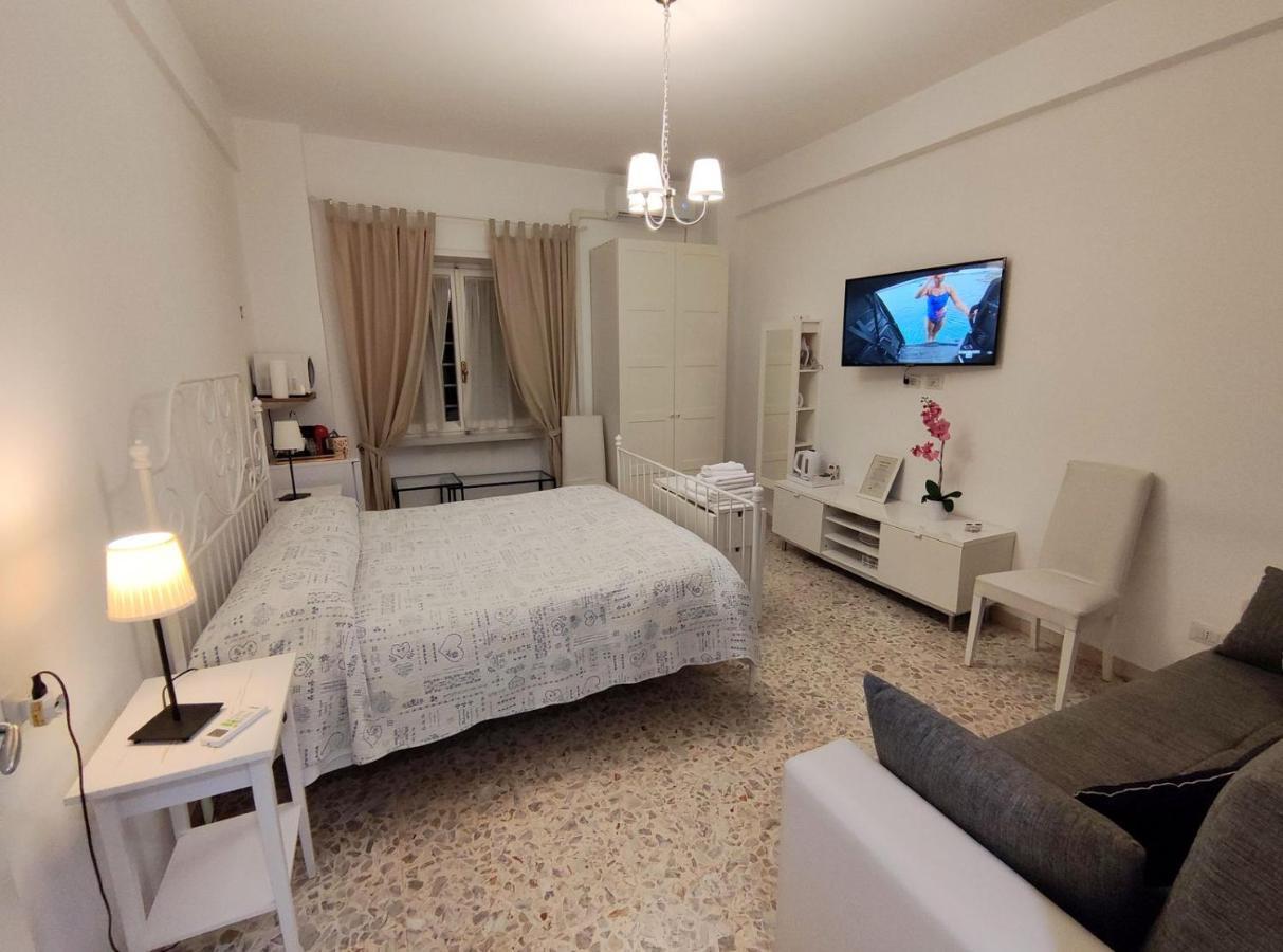 Sergio Tourist Rental Close Tiburtina Station Roma Eksteriør bilde